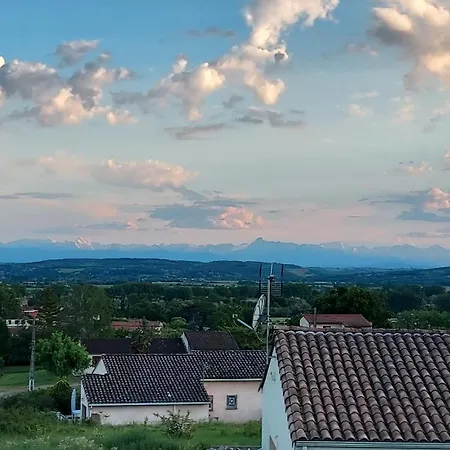 فيلة Elegante Vue Pyrenees *